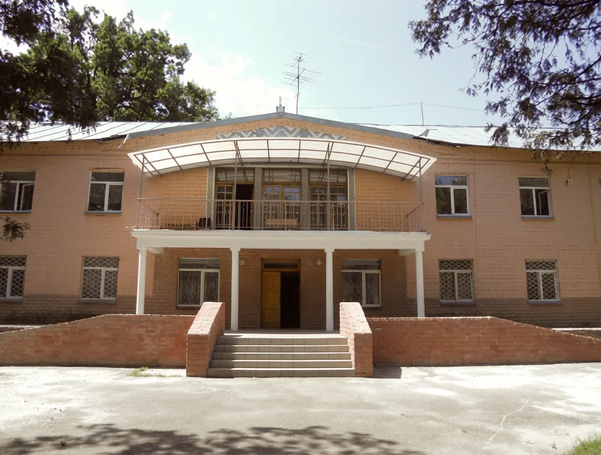 Будівля інтернату